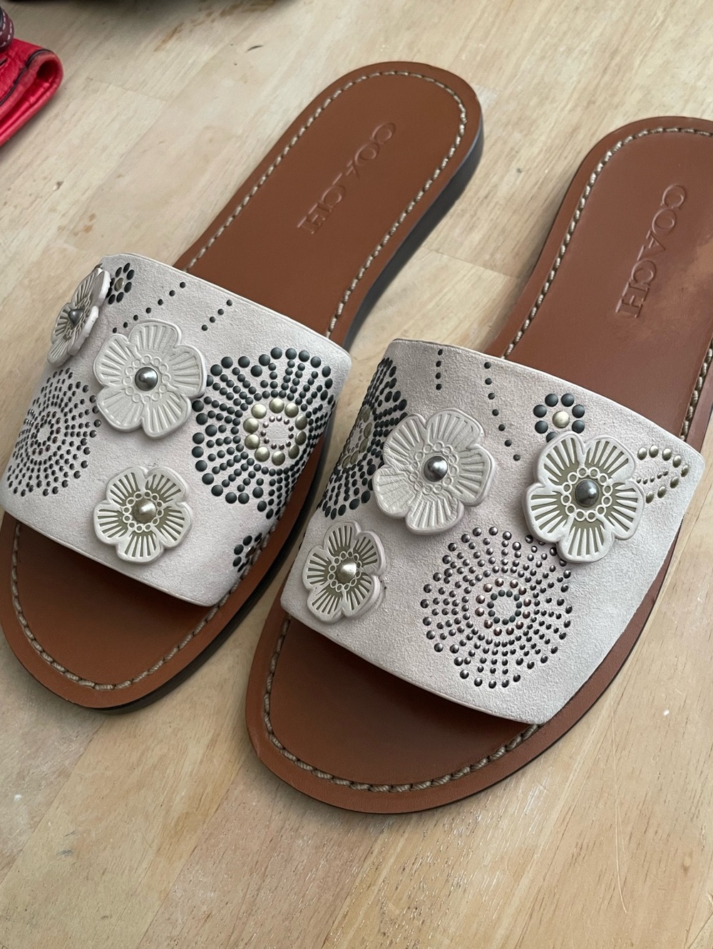 Tea rose suede slides